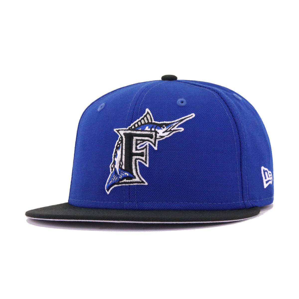 black and royal blue fitted hat