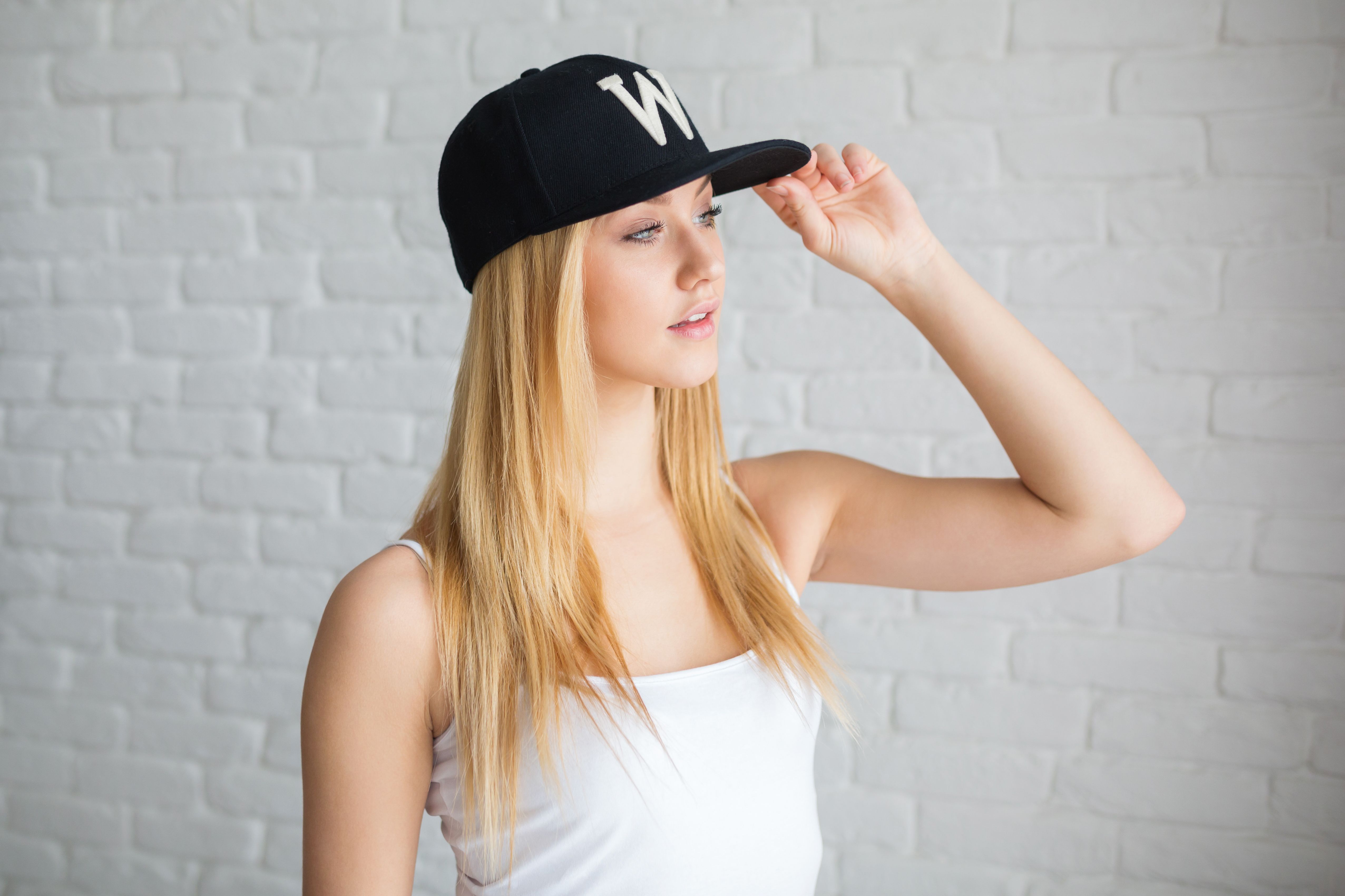Adjustable Vs. Fitted Hat: Which One Suits You Best?