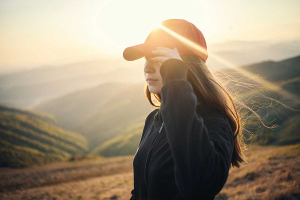 How Girls Can Pull off the Baseball Cap Look