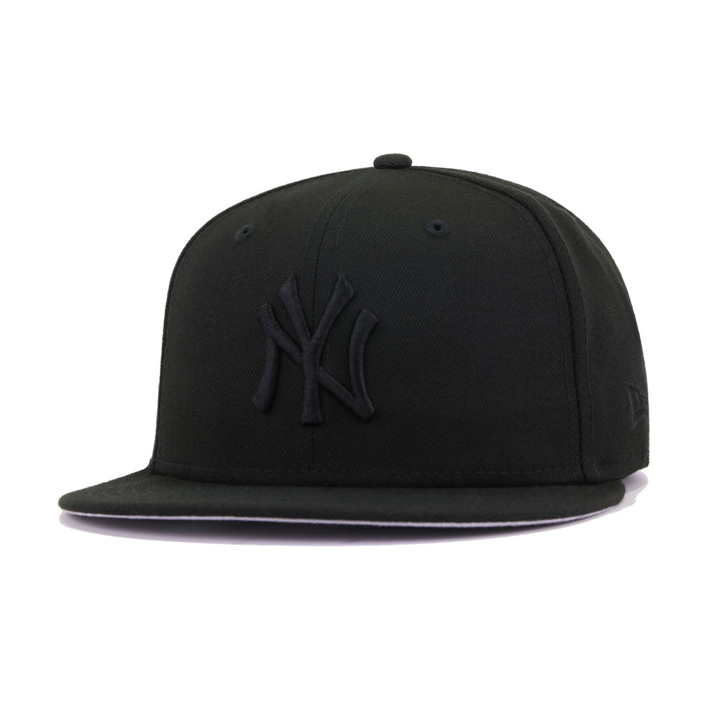 JAY- Z - THE ORIGINAL CROWN FITTED WITH BLACK UNDERVISOR